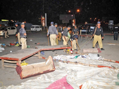 trespassing public property police use batons to disperse protesting teachers trespassing public property police use batons to disperse protesting teachers
