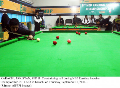 veteran sajjad advances in snooker event