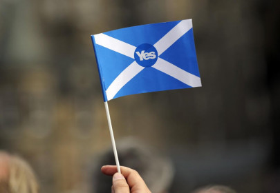rivals bid for votes in knife edge scotland referendum