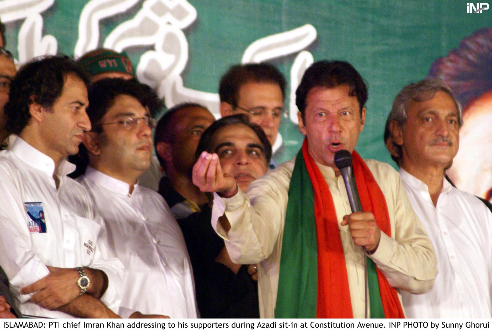 azadi march imran says friday will be a decisive day