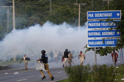 pat presses fresh murder charges against pm nawaz close aides