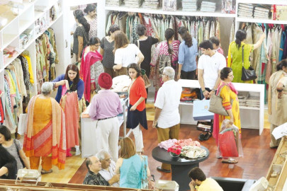 huma adnan on pakistani and indian fashion