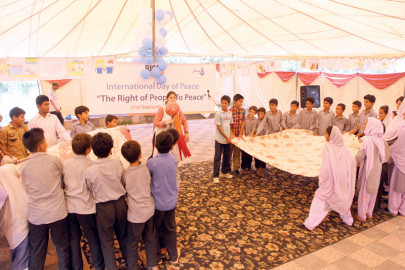 international day of peace smiles give new meaning to peace international day of peace smiles give new meaning to peace