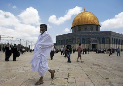 clashes at jerusalem s al aqsa on jewish new year eve