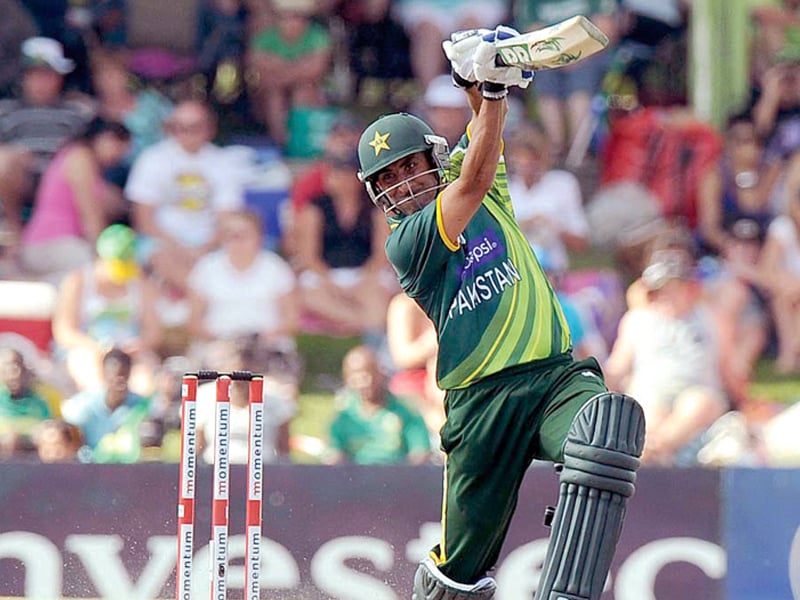 australia series younus dumped from odi squad