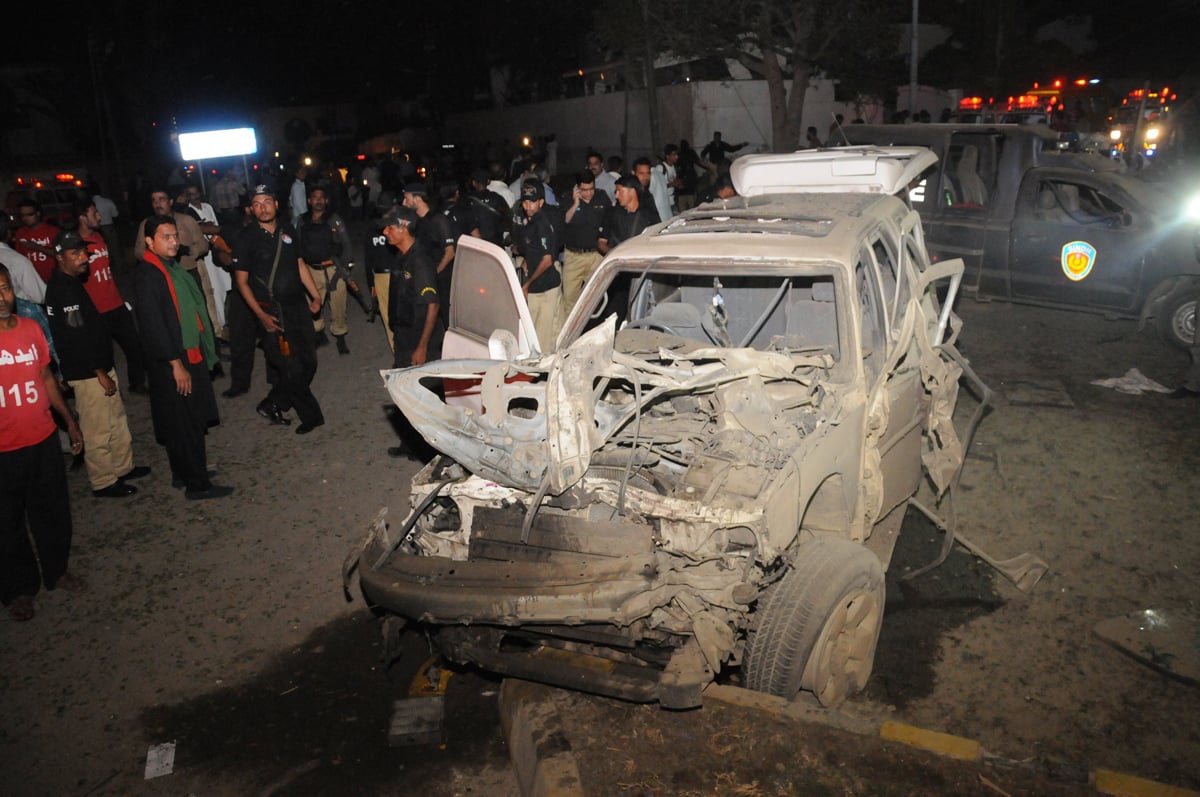 two dead 7 injured in bomb attack targetting ssp farooq awan in karachi