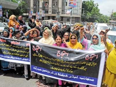 20 years in the making sindh govt finally regularises 25 576 lady health workers