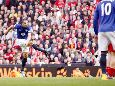 stalemate phil jagielka s injury time stunner denies liverpool