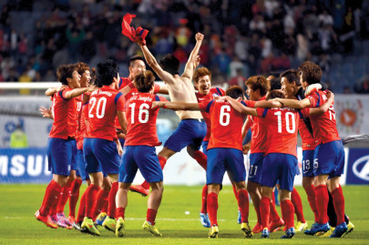 s korea snatch last gasp win over n korea