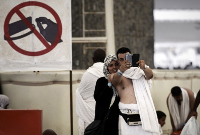 hajj selfies gain popularity spark controversy