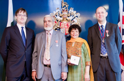 pakistani uk aid staff honoured by queen elizabeth for outstanding service
