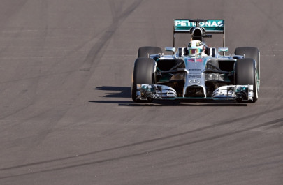tireless hamilton fastest in second session