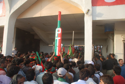 pti multan administration trade blame after 8 people killed in qasim bagh stampede pti multan administration trade blame after 8 people killed in qasim bagh stampede