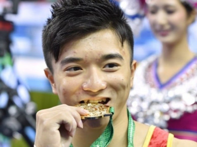 yao liu strike gold for china in gymnastics