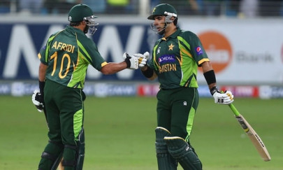 world cup preparations afridi makes amends for misbah aviour