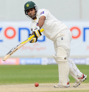 shafiq records ton against aussies