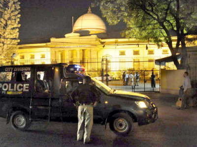 gunned down policeman shot dead two others injured