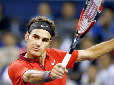federer looks to close in on djokovic at homecoming
