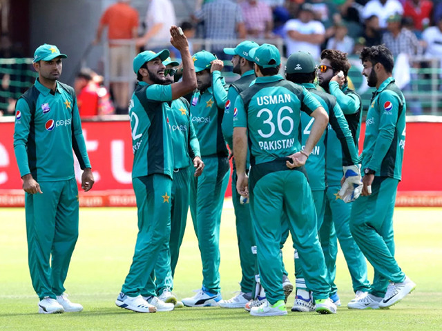 pakistan celebrates the taking of reeza hendricks of south africa 039 s wicket during the 1st one day international between south africa and pakistan at st georges park on january 19 2019 in port elizabeth south africa photo getty