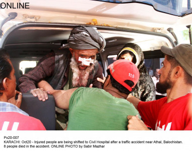 accident in balochistan eleven killed 31 injured in deadly crash