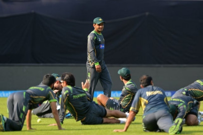 1st test pakistan prepare spin trap for aussies