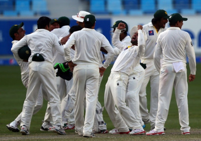 1st test pakistan beat australia to lead series 1 0 1st test pakistan beat australia to lead series 1 0