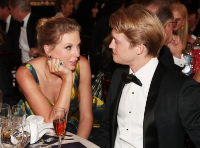 taylor swift and joe alwyn break up after six years of dating taylor swift and joe alwyn break up after six years of dating