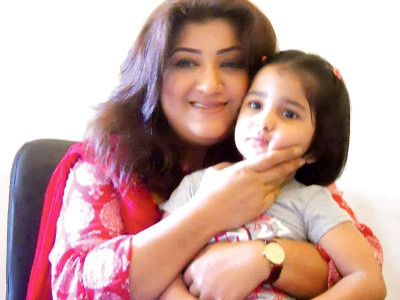 t diaries hina dilpazeer t diaries hina dilpazeer