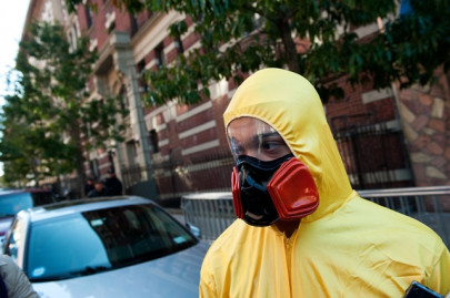 quarantined for helping ebola patients us nurse slams rules