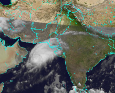 cyclone nilofar weakens slightly as it makes its approach