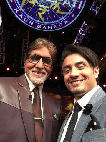 ali zafar bonds with amitabh bachchan on kbc ali zafar bonds with amitabh bachchan on kbc