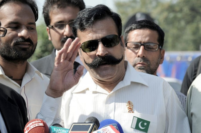 gullu butt from breaking windows to washing dishes