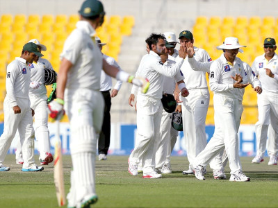 a commanding position pakistan end day 370 runs ahead