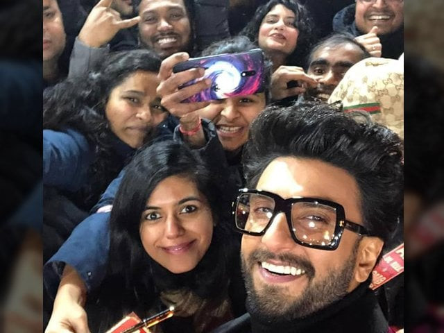 the city was rife with electricity and excitement as singh and bhatt both gave autographs and took selfies with fans photo warda imran the city was rife with electricity and excitement as singh and bhatt both gave autographs and took selfies with fans photo warda imran