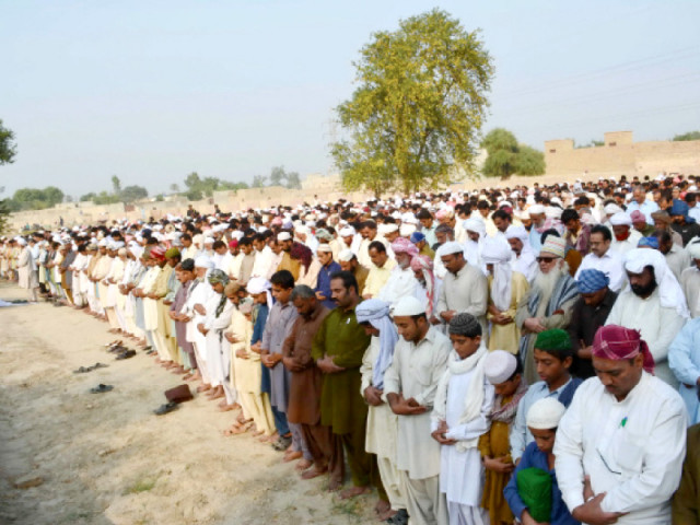 dust to dust victims of wagah blast laid to rest amid tears dust to dust victims of wagah blast laid to rest amid tears