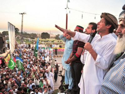 china visit imran khan objects to pm s entourage china visit imran khan objects to pm s entourage
