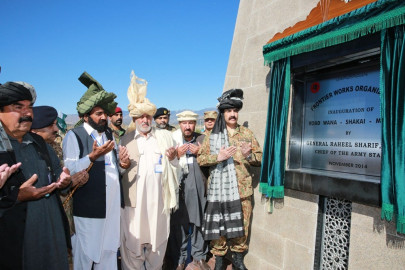 army chief inaugurates central trade corridor and bridge in south waziristan