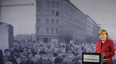berlin wall s fall 25 years ago an epic blow to tyranny merkel