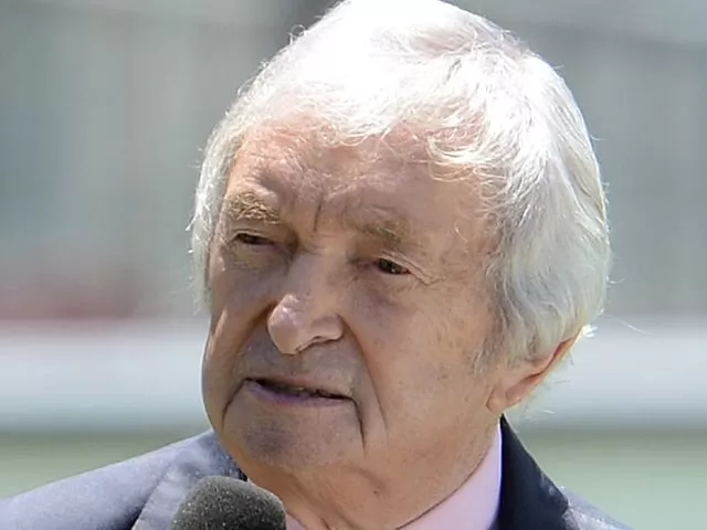 cricket commentator benaud fighting skin cancer cricket commentator benaud fighting skin cancer