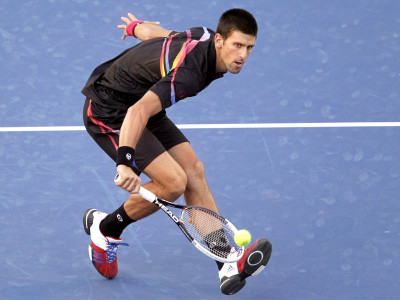 djokovic eyes top spot after wawrinka rout berdych batters cilic