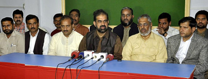 restore bahawalpur abbasi welcomes pir pagara s support