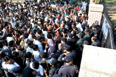 four cops suspended for negligence four cops suspended for negligence