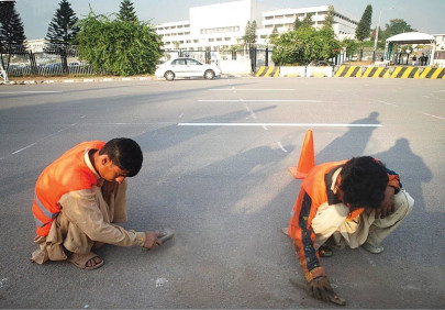 pti sit in 22 000 cops being recalled for reinforcement pti sit in 22 000 cops being recalled for reinforcement
