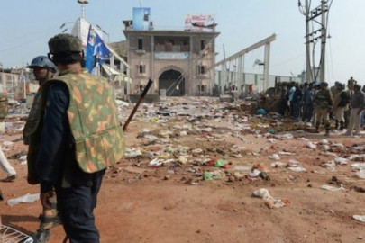 indian police search ashram for explosives after bloody stand off