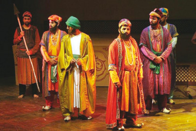 dara to rule the british stage