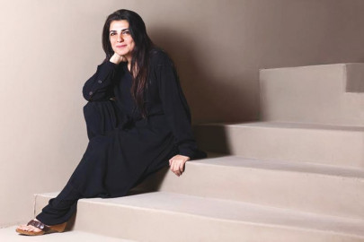 saying adaab to winter