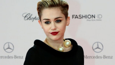 miley cyrus to throw 6000 pound party for the homeless miley cyrus to throw 6000 pound party for the homeless