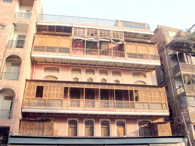 tribune