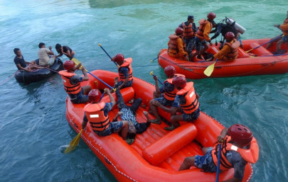 nepal bus crash toll hits 47 as more bodies found