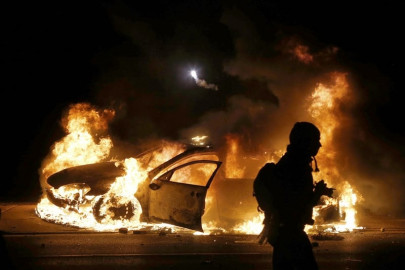 riot after us jury fails to indict ferguson policeman